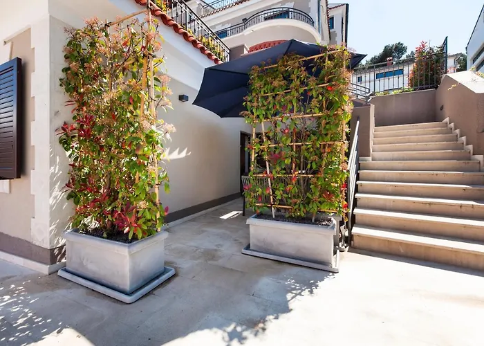 Sunset Bed & Breakfast 4*