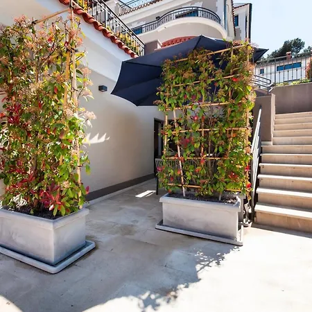 Sunset Bed & Breakfast 4*