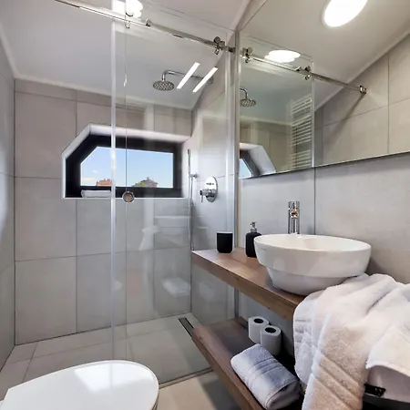 Sunset Bed & Breakfast 4*
